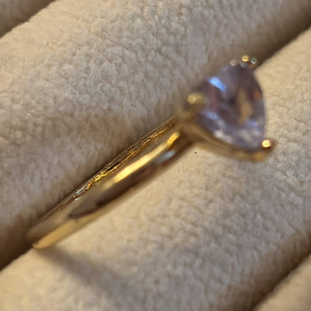 Heart  gold tone ring - Picture 4 of 4